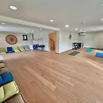 Villa Private For 12 Peaceful Karst Escape