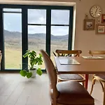 Villa Private For 12 Peaceful Karst Escape Dutovlje