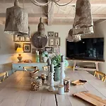 Villa Private For 12 Peaceful Karst Escape