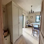 Villa Private For 12 Peaceful Karst Escape