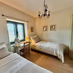 Villa Private For 12 Peaceful Karst Escape Dutovlje