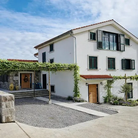 Private For 12 Peaceful Karst Escape * Dutovlje