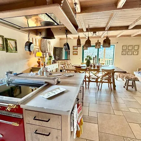 Villa Private For 12 Peaceful Karst Escape
