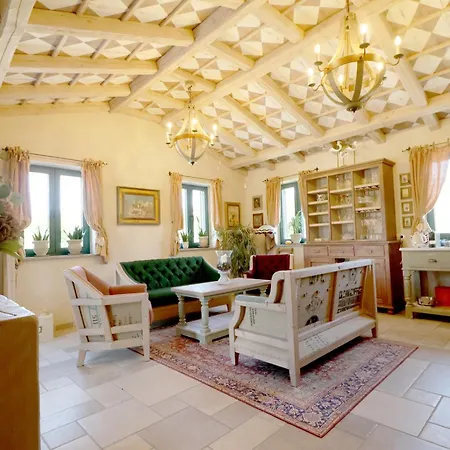 Private For 12 Peaceful Karst Escape * Dutovlje