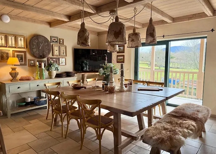 Private For 12 Peaceful Karst Escape