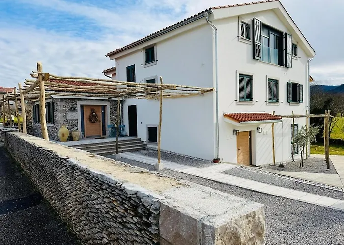 Private For 12 Peaceful Karst Escape Dutovlje