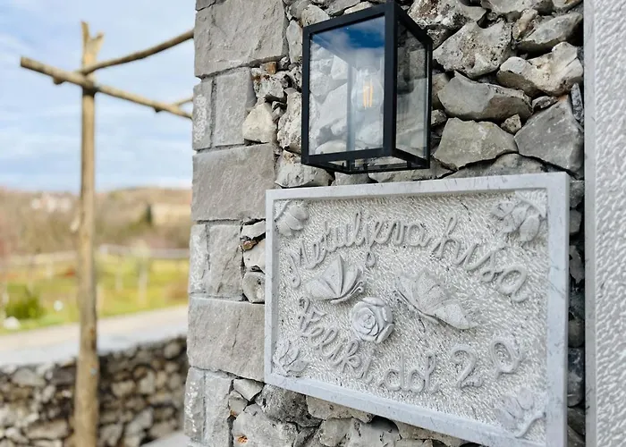 ヴィラ Private For 12 Peaceful Karst Escape