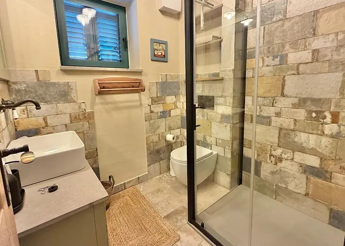 Private For 12 Peaceful Karst Escape *